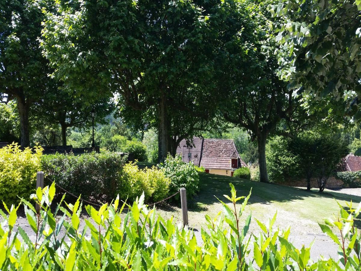 Le Montaigne Bed & Breakfast Saint-Alvère Eksteriør bilde